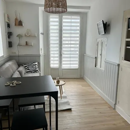 La Petite Maison D'arbas