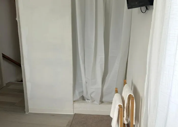 La Petite Maison D'arbas בית נופש Arbas