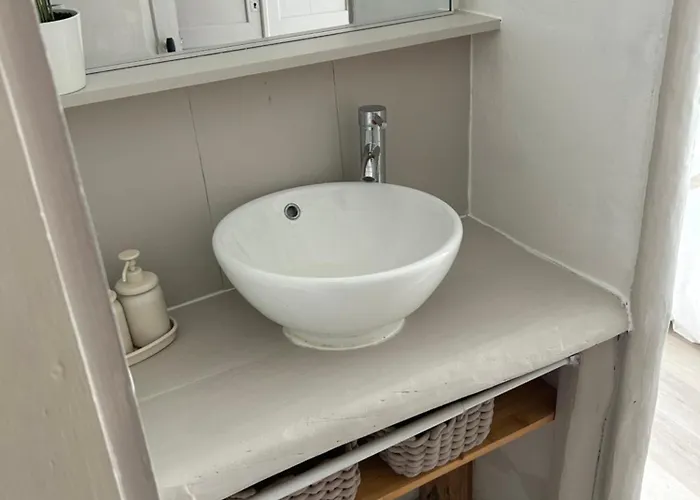 La Petite Maison D'arbas בית נופש